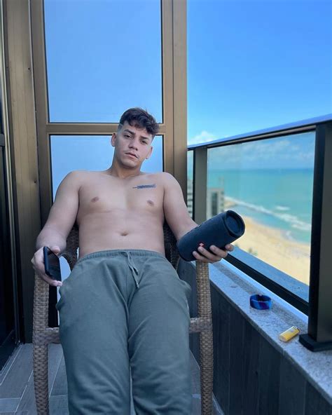 Mc Rob's Gay Porn Guide: 5 Tips